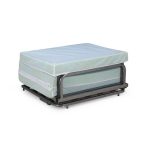 Puf Cama Plegable. El Puf Cama Plegable nos viene de maravilla para atender visitas inesperadas, ocupándonos poco espacio, 64 x 81 x 50 cm de alto, y convertirlo en cama de 80 x 182 x 36 cm de alto. Práctico, resistente y útil, con funda lavable. Disponible en 4 tapizados, Azul, Marrón, Gris y Paris. La cama auxiliar perfecta para nuestros invitados.