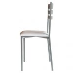 Silla de Cocina Aluminio Poli piel Blanca (2 Unidades) Silla de cocina Blanca fabricada en acero inoxidable pintada en aluminio y tapizada en poli piel blanca. Esta acabada en aluminio plata y Tapizada en poli piel de fácil limpieza. Posibilidad muchos colores de tapizado.