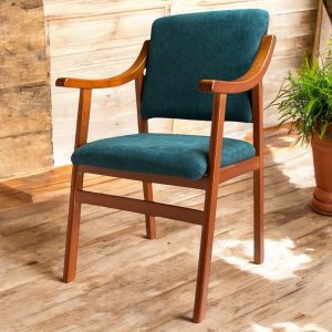 Sillón con Brazos Cerezo Esmeralda